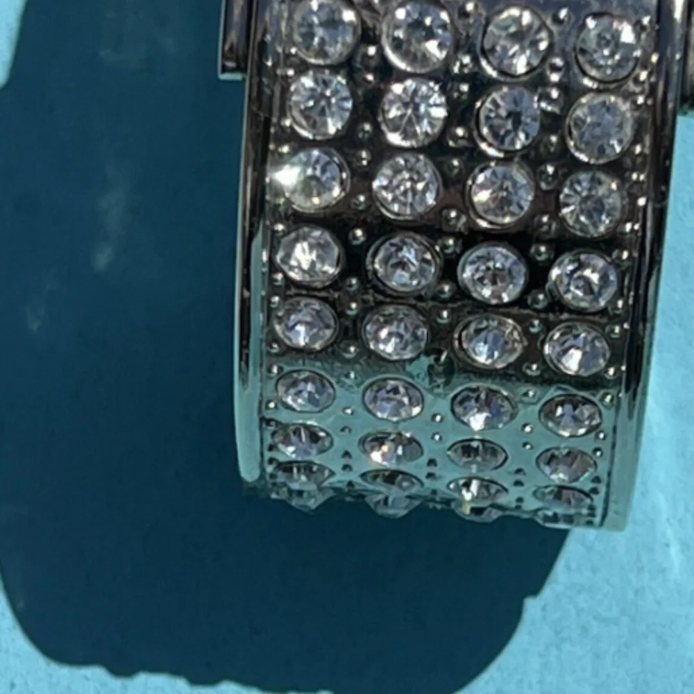 COOKIE LEE Watch Hinged Bangle Silvertone Swarovski Crystals & Mother of Pearl - Picture 8 of 8